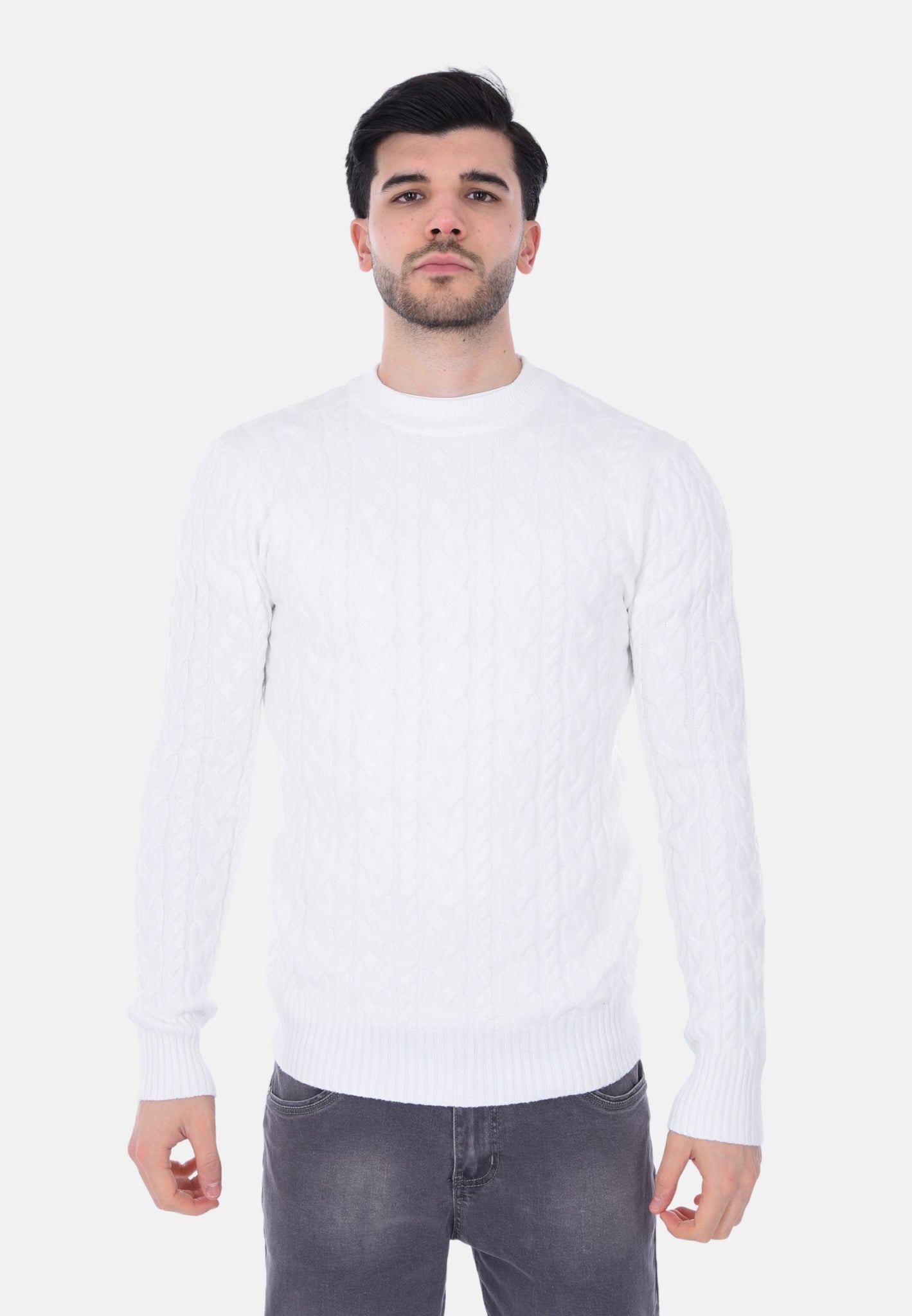 Pullover girocollo con trecce