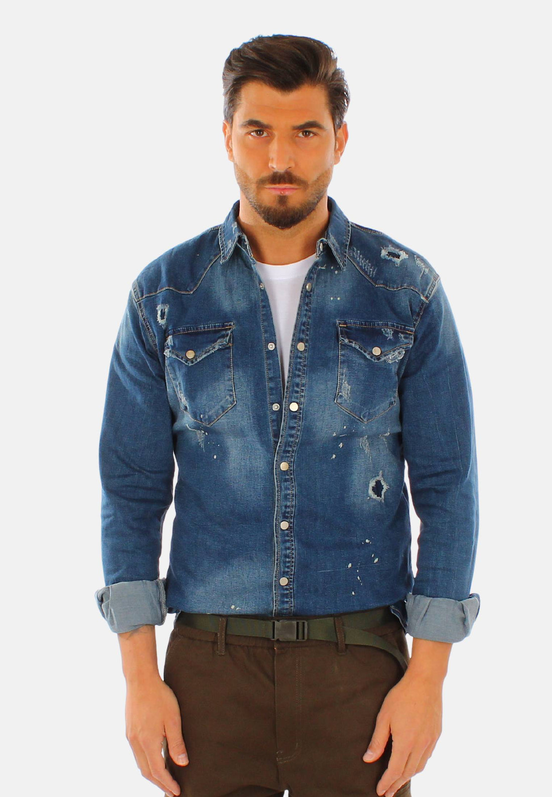 Chemise en jean légèrement délavé avec déchirures