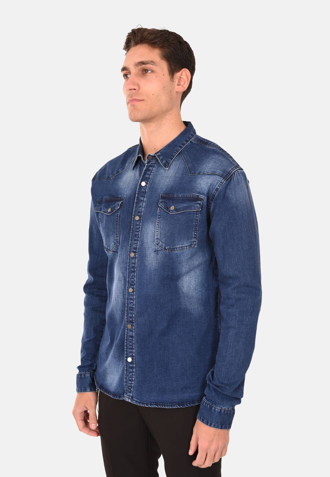 Camicia di jeans lavaggio scuro effetto slavato