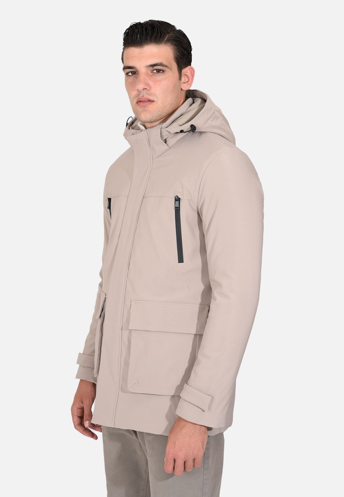 Parka con zip al petto