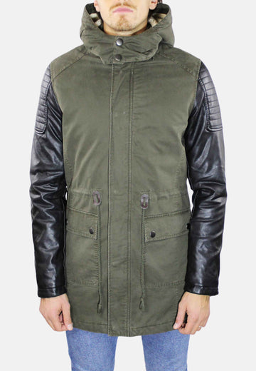 Parka verte avec manches en cuir