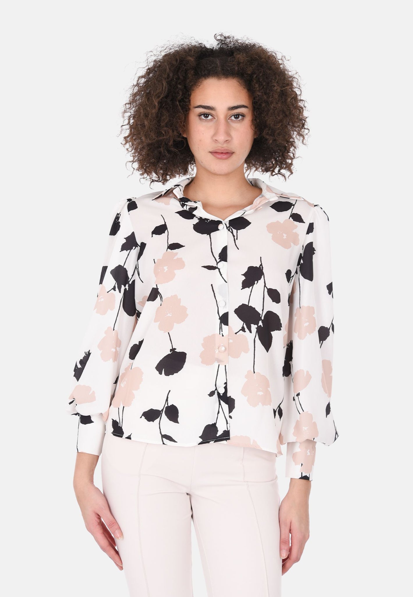 Camicia panna con fiori