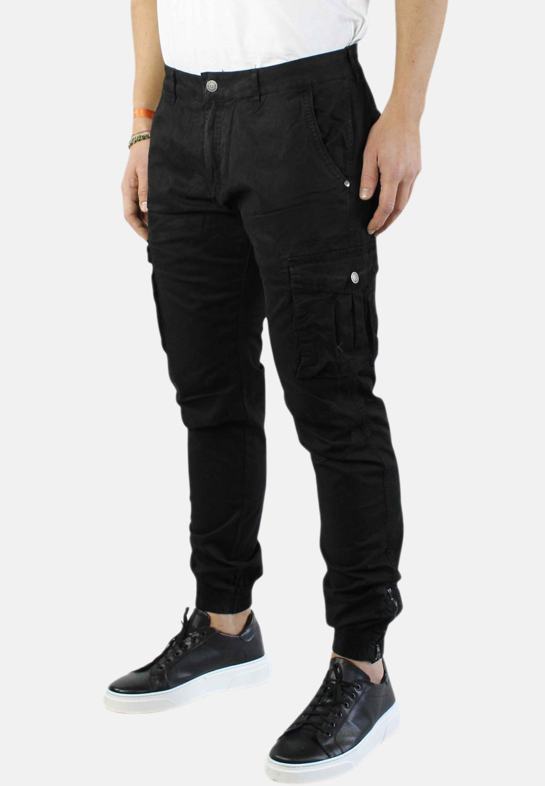 Pantalon cargo avec poches latérales